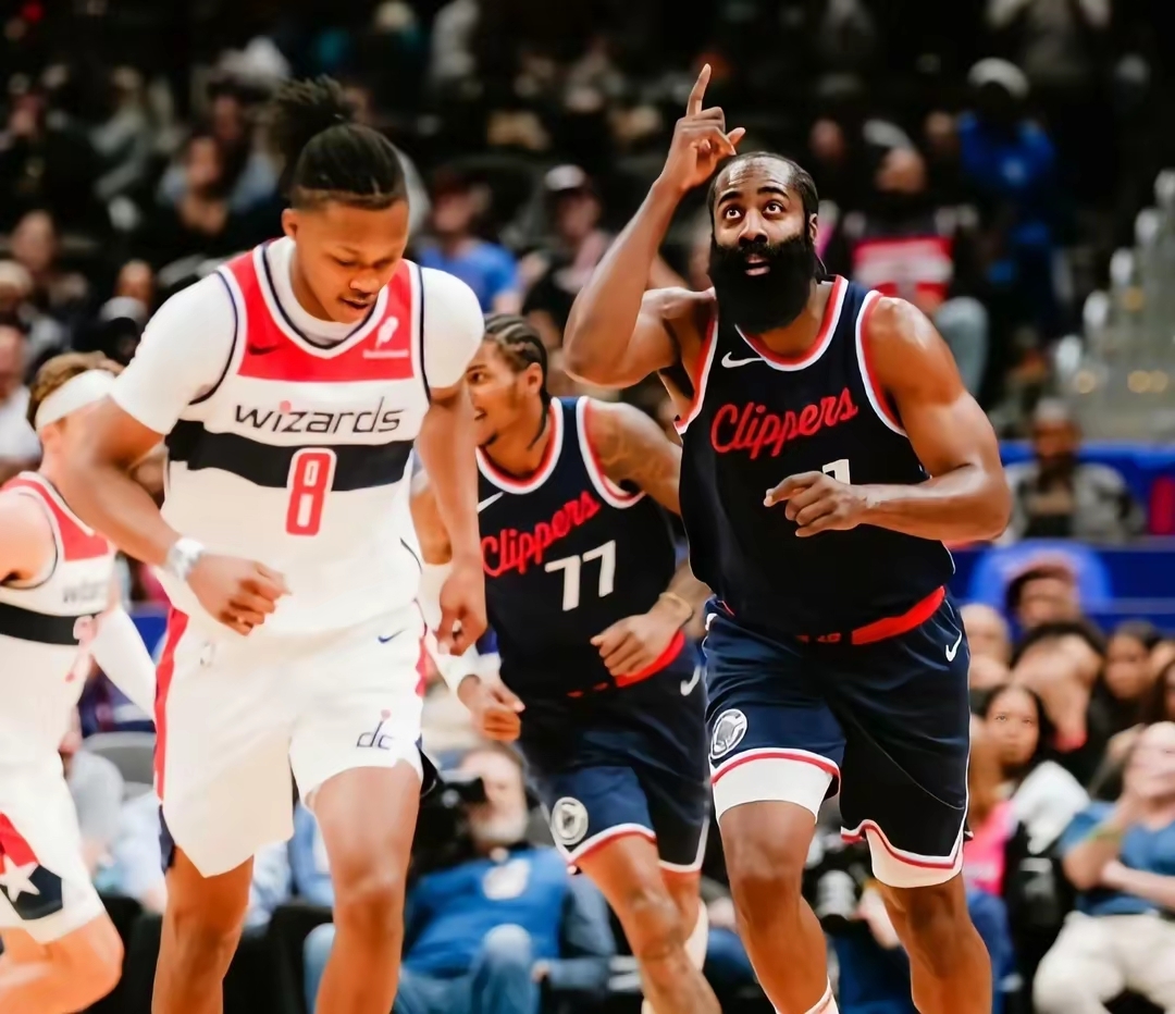 开云APP-凯尔特人鏖战四川队，哈登带队取胜