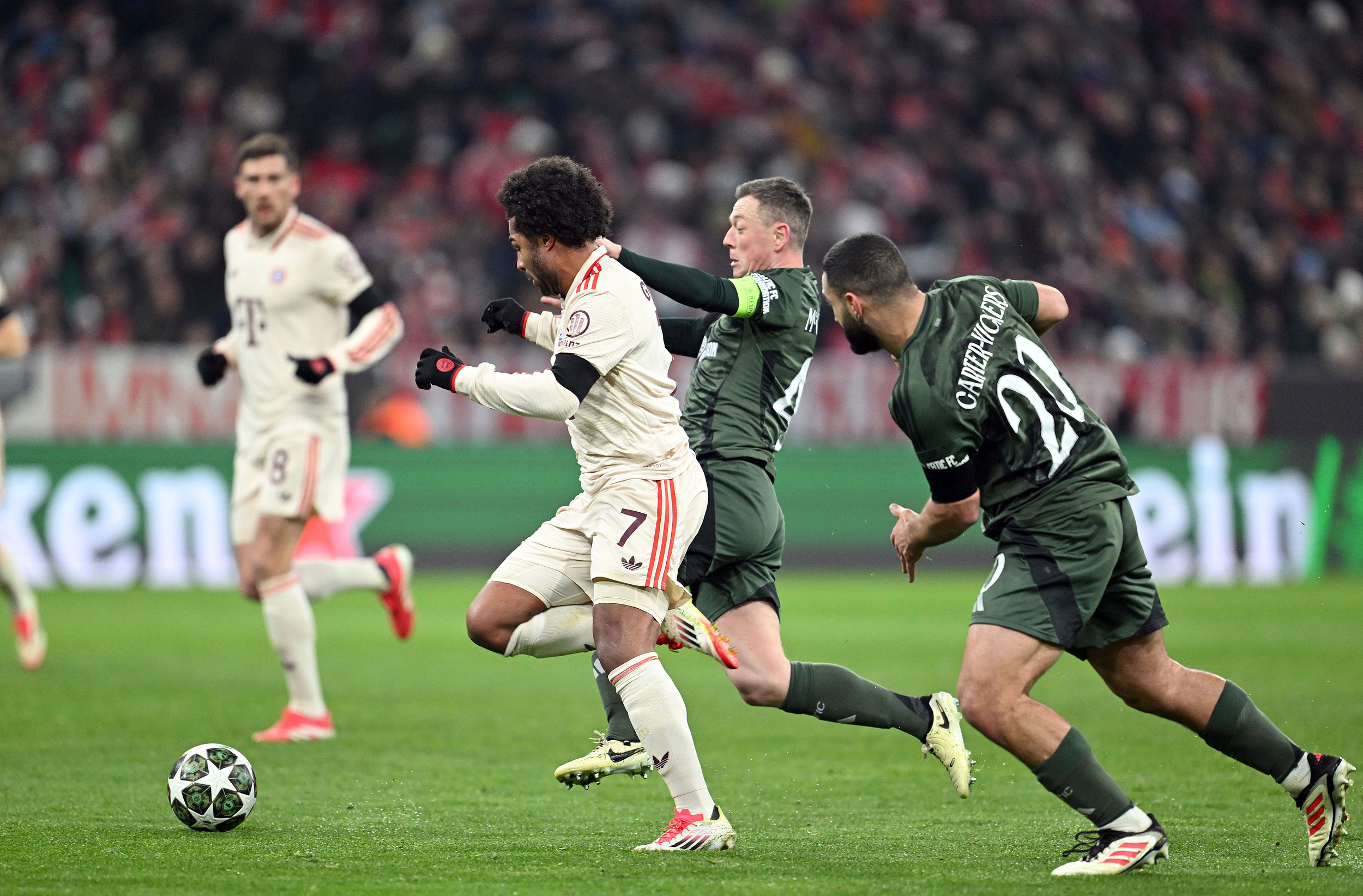 英格兰队横扫德国队，张本智和统治全场