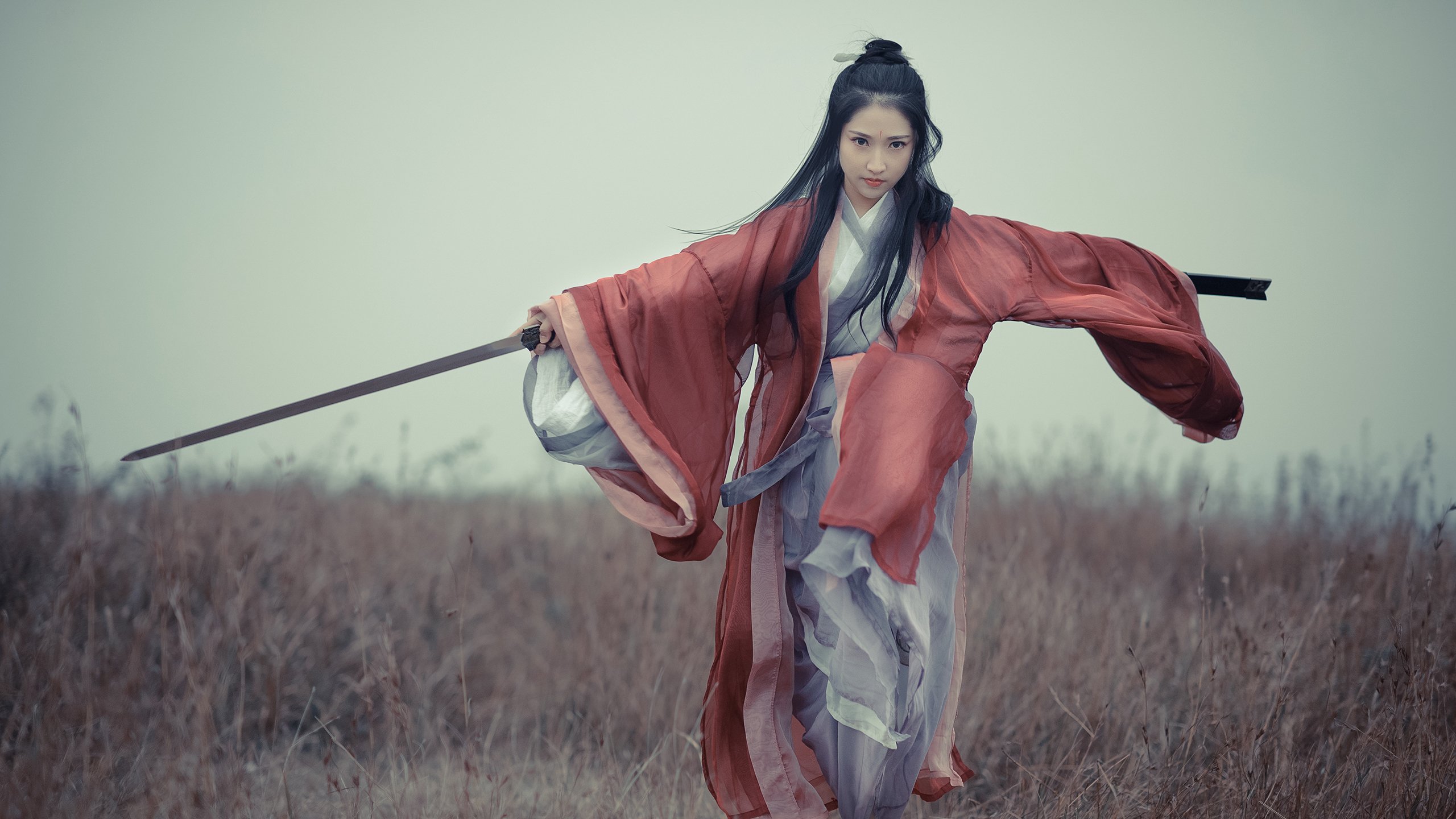 开云体育APP下载-金色对撞,当马尔蒂尼的优雅遇上巴雷西的深邃