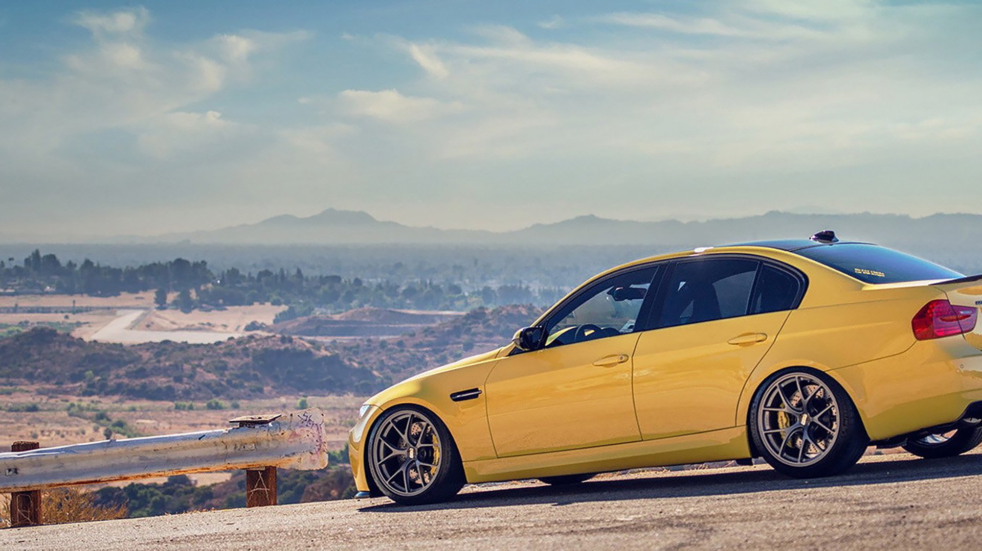 蛰刺的蜂群与孤狼的咆哮，论现代体育的防守艺术与英雄主义