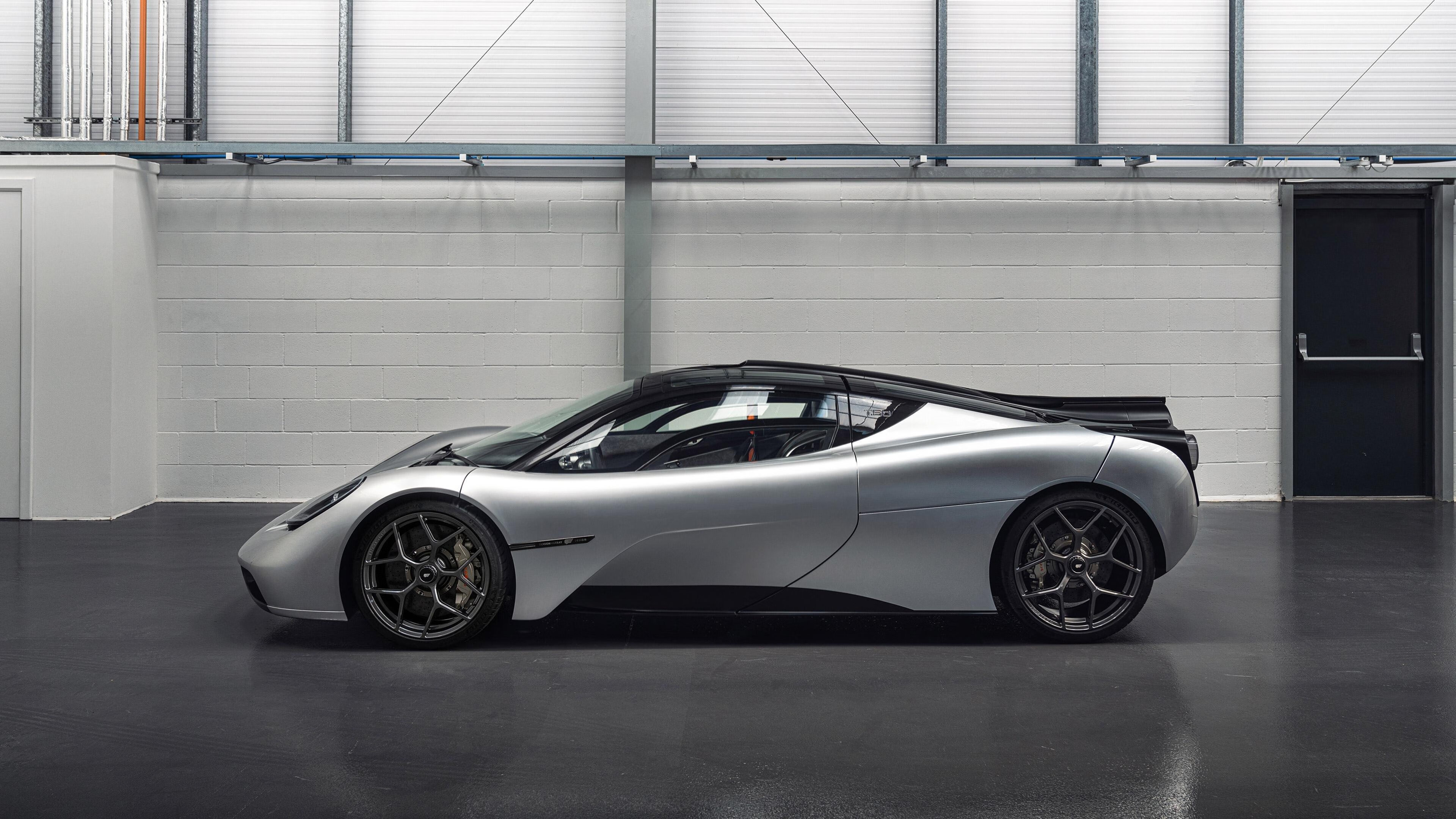 努涅斯关键一击定乾坤，巴萨掀翻美国足球神话