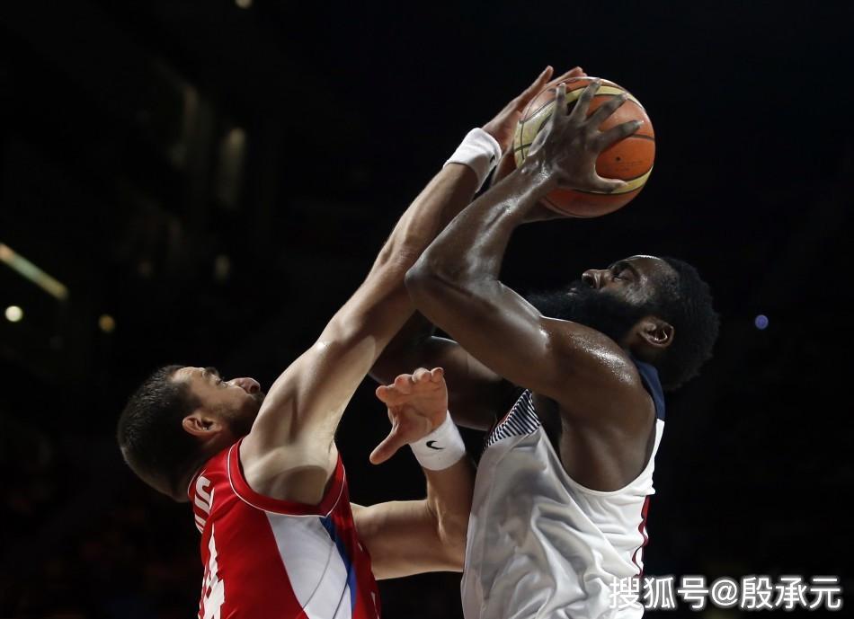 开云体育入口-西决生死战之夜，班凯罗连续得分拉开差距