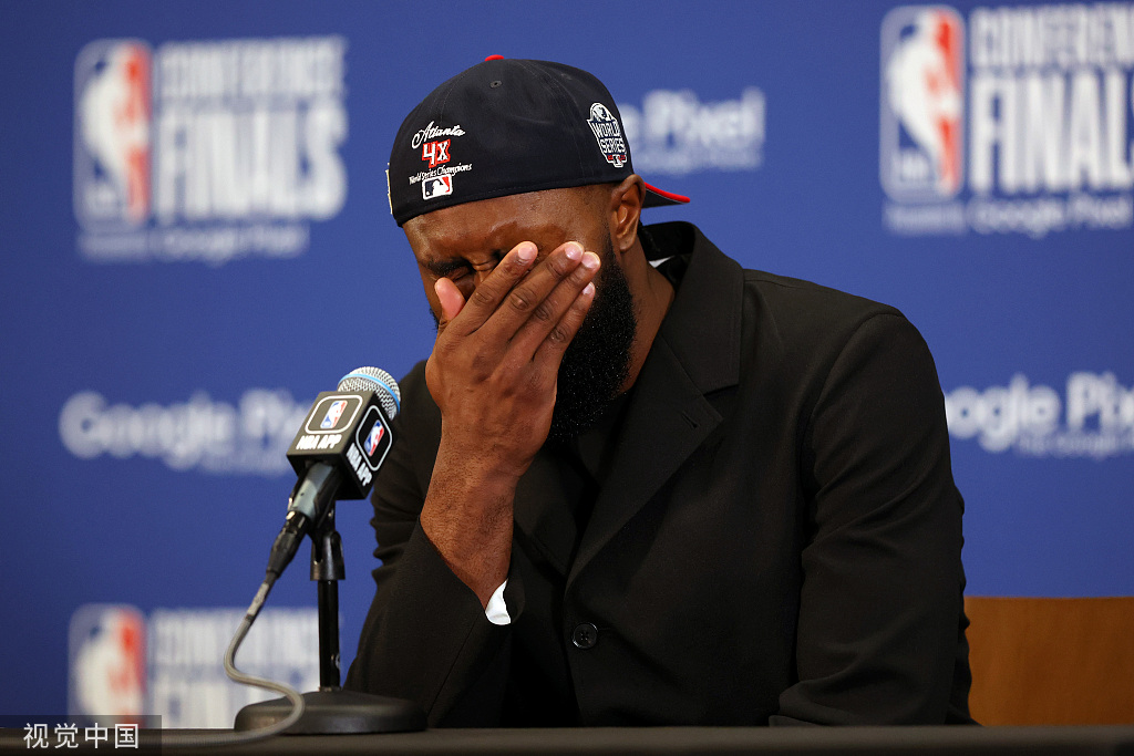 上海队斩落公牛,克莱在NBA季后赛接管比赛 上海队斩落公牛,克莱在NBA季后赛接管比赛